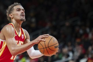 Trae Young n'a pas tremblé pour inscrire le lancer franc de l'égalisation. KEYSTONE/AP/Hakim Wright Sr.